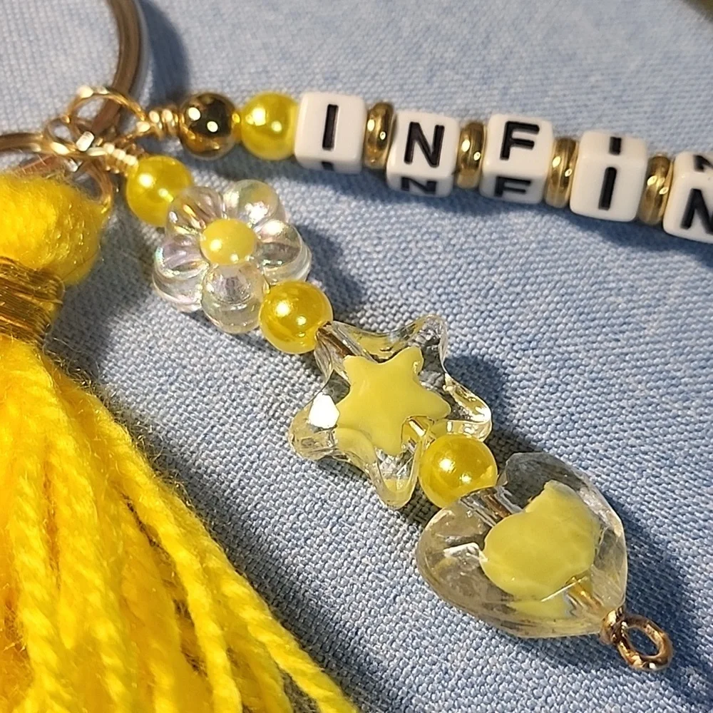 🎤Infinite Inspired Keychain - Picture 2 of 4